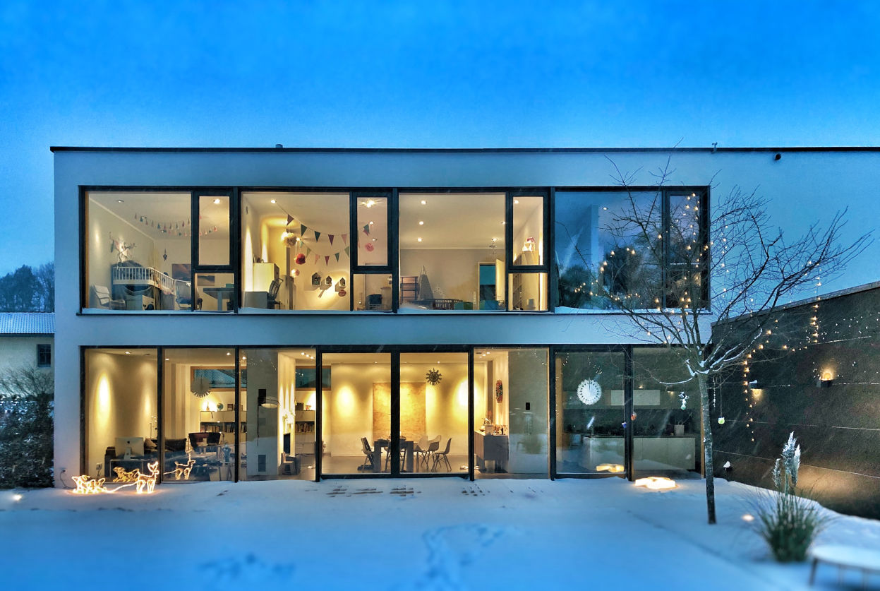 Einfamilienhaus im Schnee